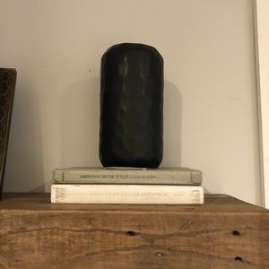 Black pebble vase